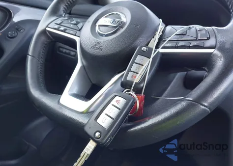 2018 Nissan Rogue S z USA, uszkodzony, nr VIN 5N1AT2MV3JC786580